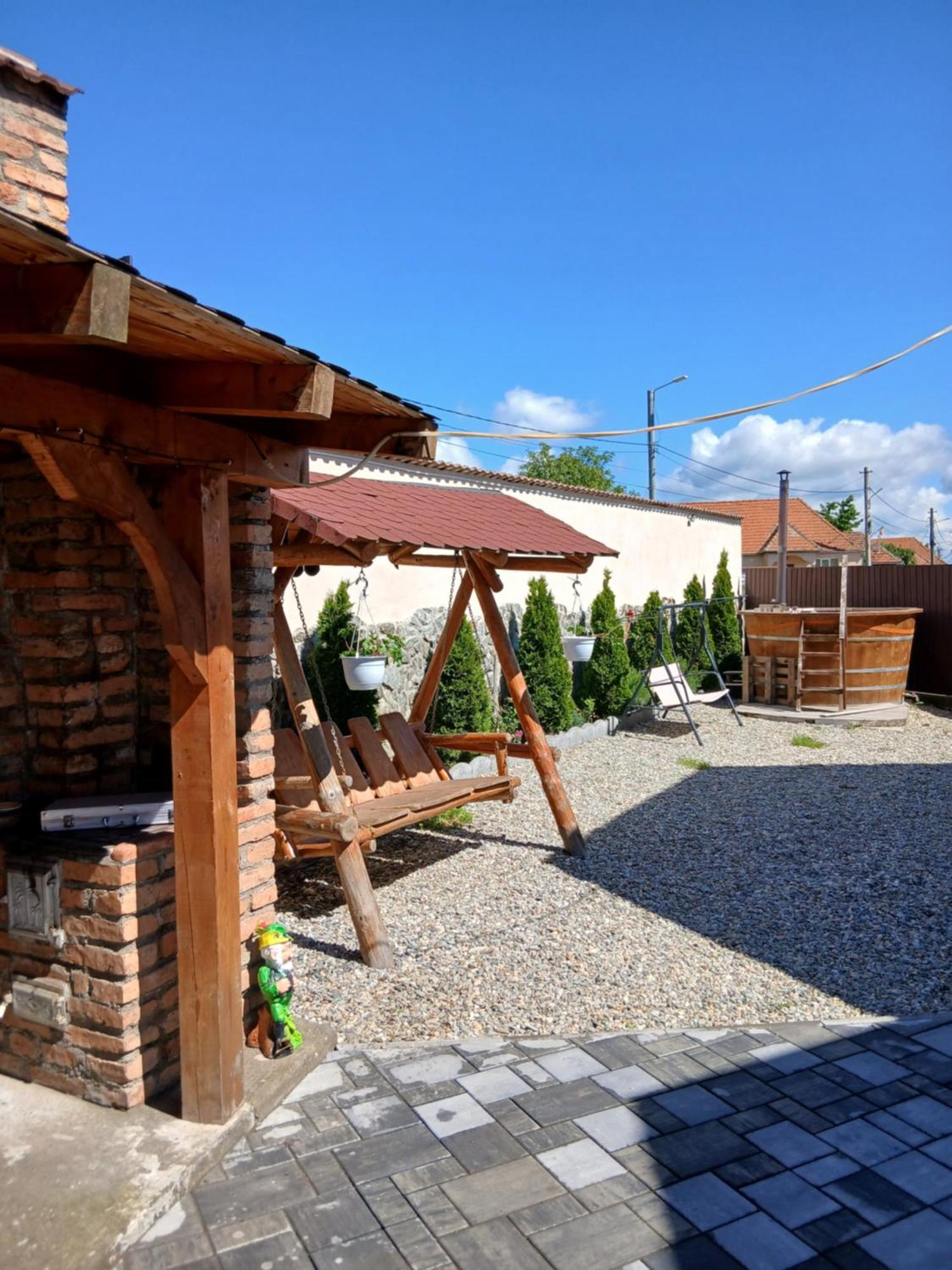 Casa Loredana Cîrţişoara Exterior foto